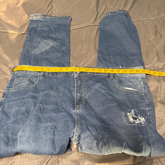 Unbranded Jeans Skull Distressed Ripped Size 5x Equivalent Of Us Size 2/3x 22 - Picture 3 of 9